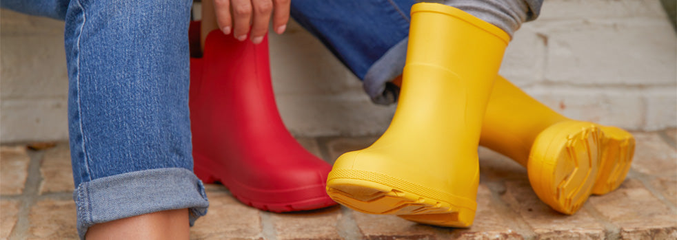 Rain or Shine: The Family's Guide to Fashion-Forward Totes Boots for Wet Weather Adventures